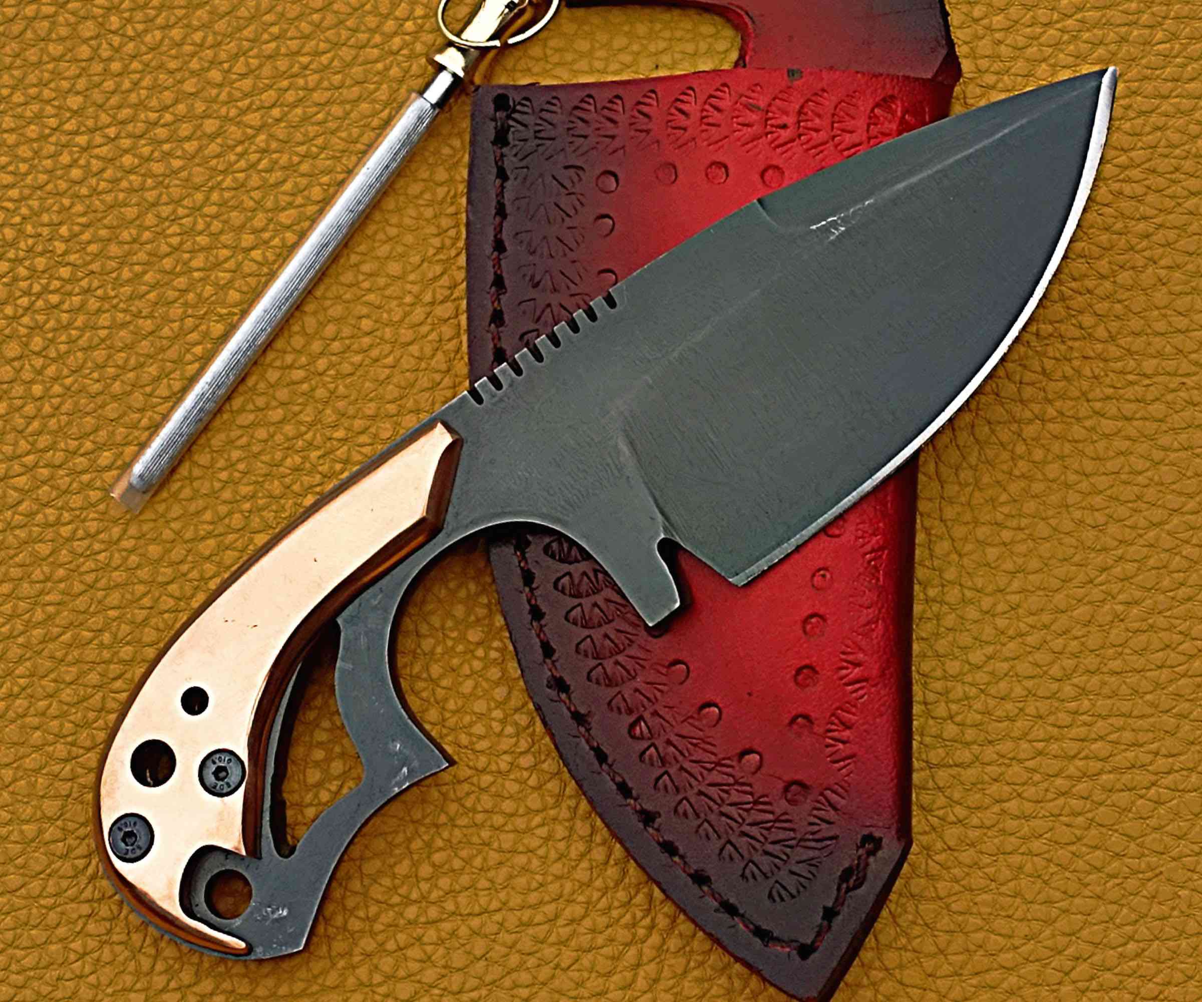 Full Tang Skinner Hunting Knife – Hammered Steel & Wood Handle Combo