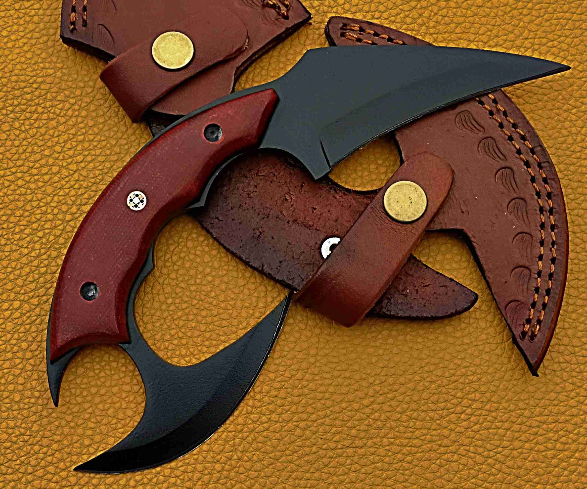 Tactical Karambit Knife – Curved Blade with Wooden Handle & Leather Sheath