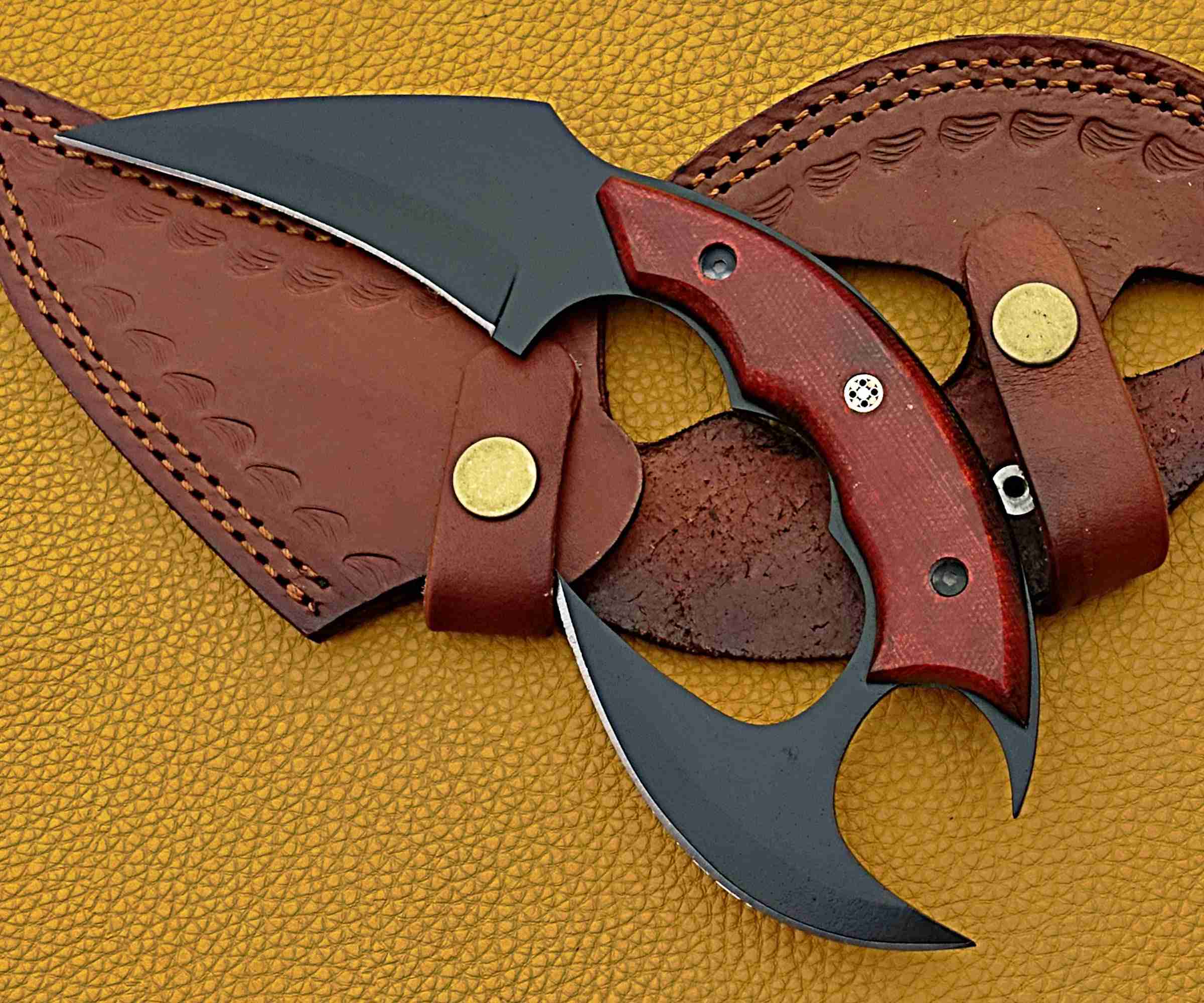 Tactical Karambit Knife – Curved Blade with Wooden Handle & Leather Sheath